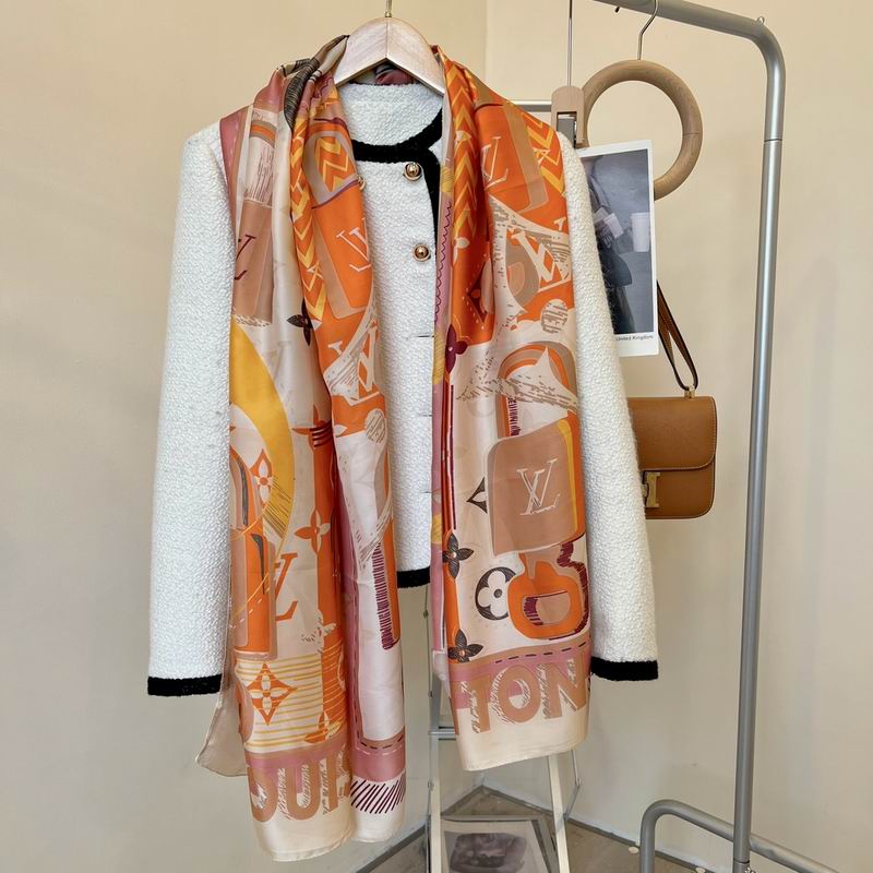 Chanel silk scarf 90-180cm E19 (18)